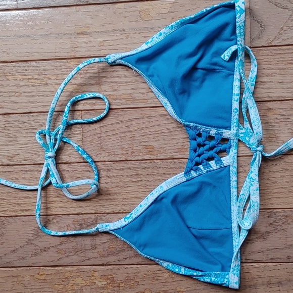 Rip Curl Scale Triangle Bikini Top - Picture 9 of 15